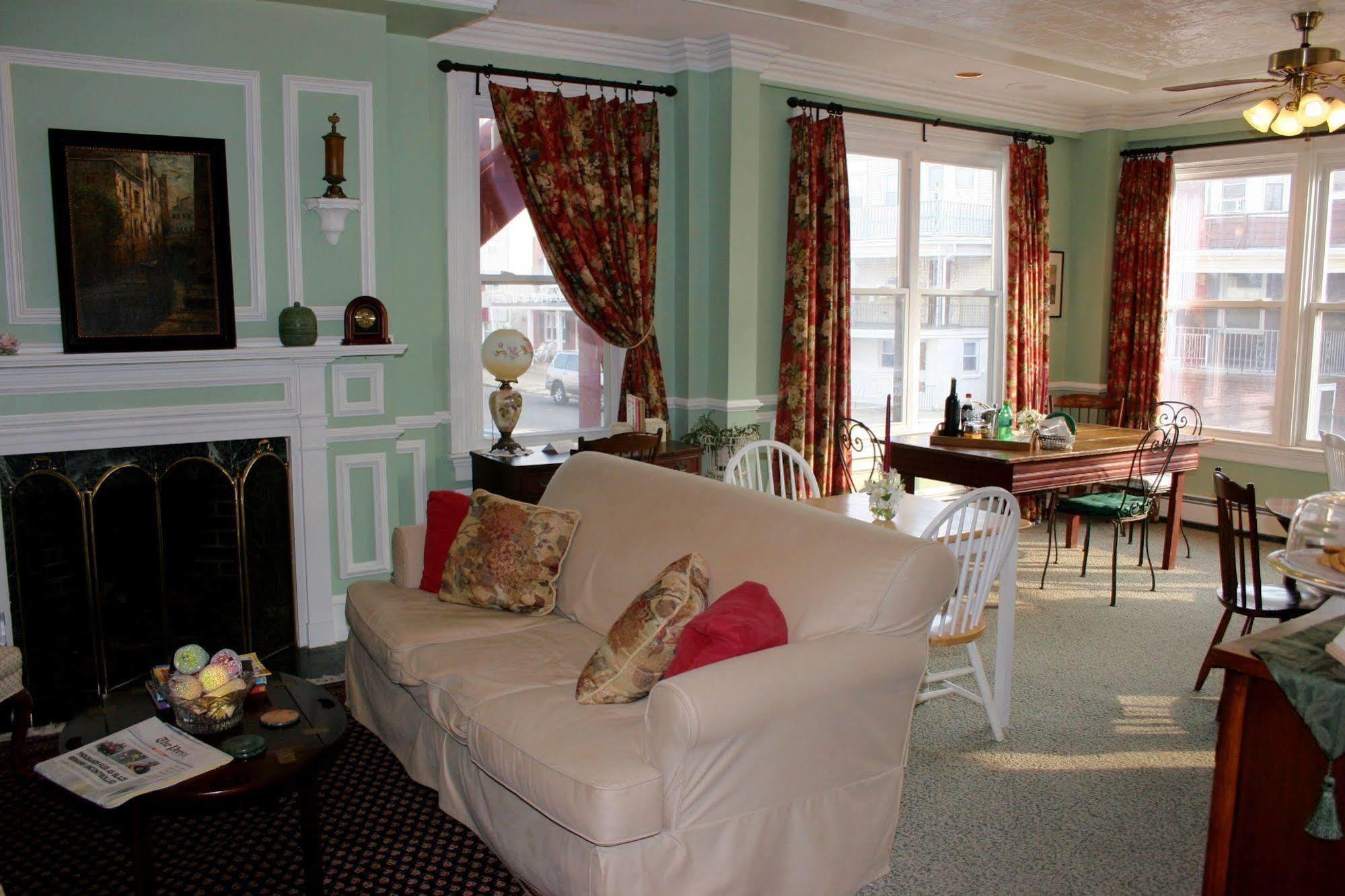 Ventnor Carisbrooke Inn Bed & Breakfast מראה חיצוני תמונה